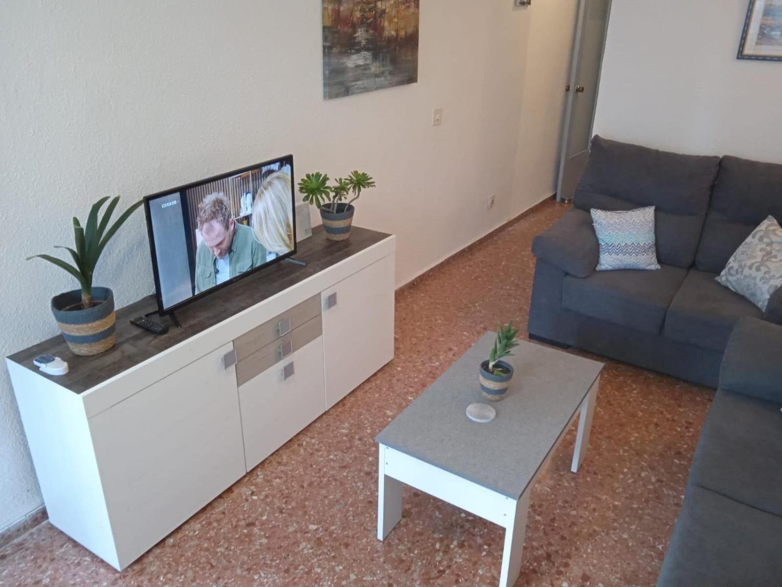 Edificio Gijon Newly Renovated Two-Bedroom Apartment 貝尼多姆 外观 照片